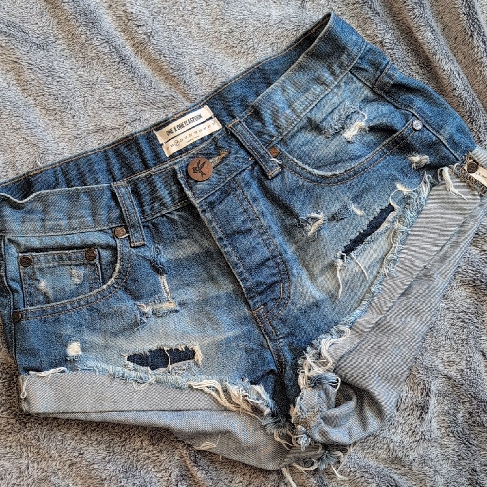 One Teaspoon Bandits Destroyed Denim Size 24